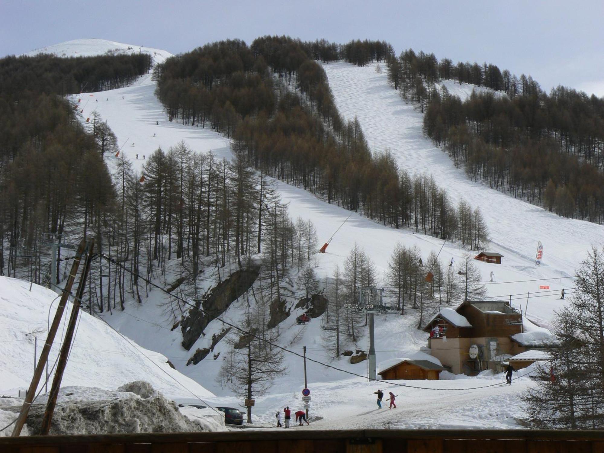Отель Le Sestriere Ла-Фу Экстерьер фото