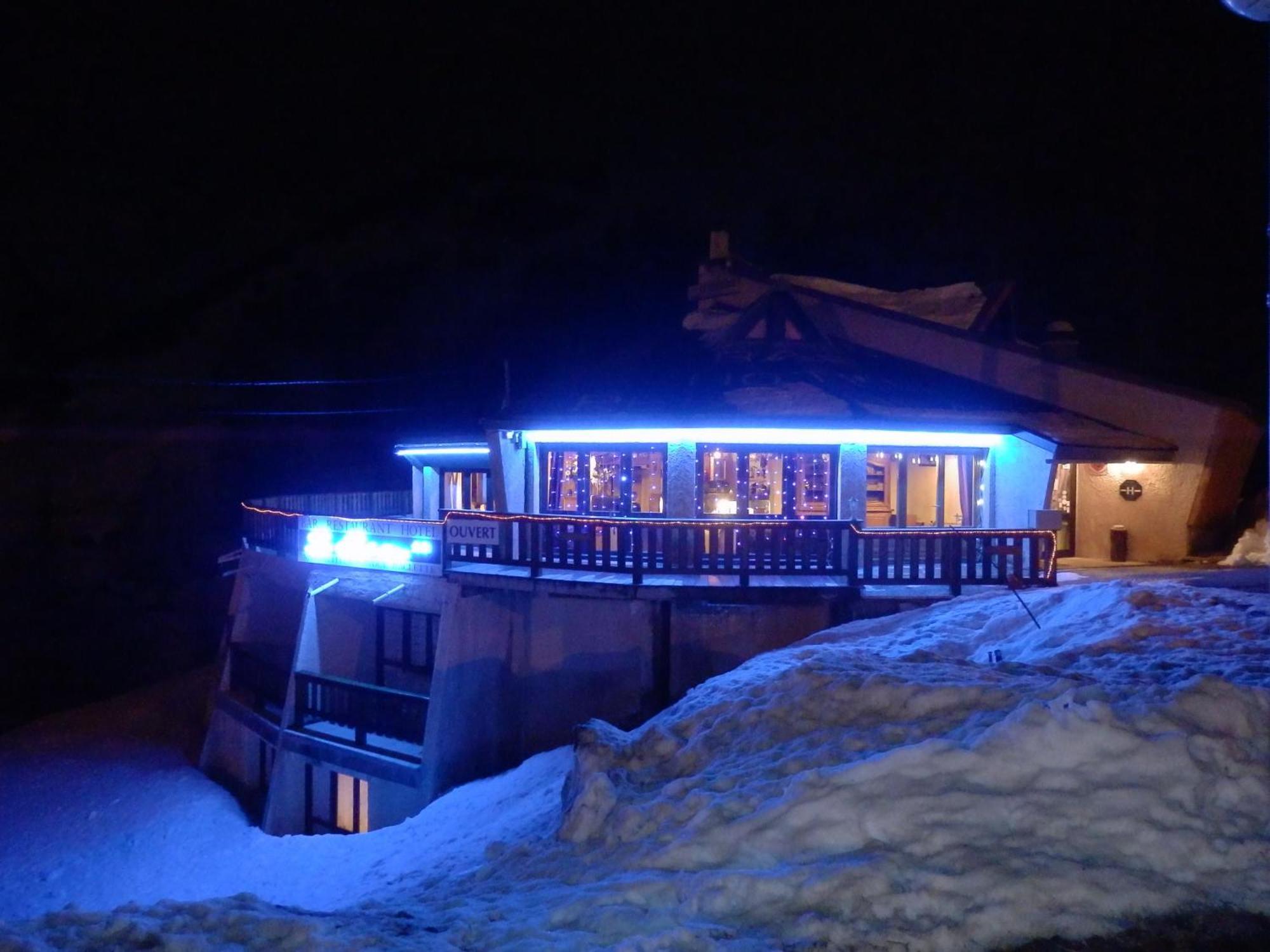 Отель Le Sestriere Ла-Фу Экстерьер фото